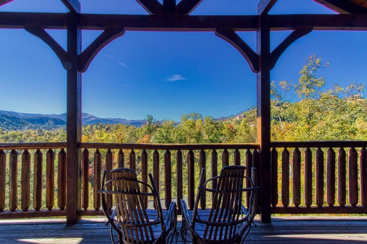 Lazy Bear Lodge, Hot Tub, Resort Pool, Wifi, 1089 Free Tickets Each Paid Day, Dollywood And More Гетлинбург Екстериор снимка